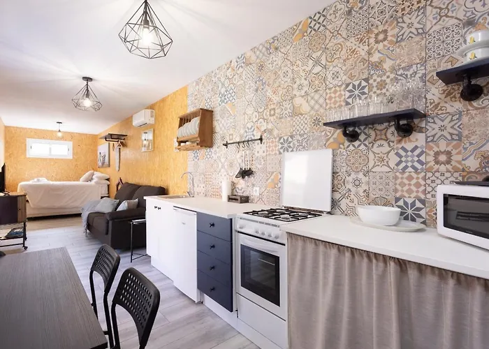 Holiday home Latas Del Almendro 1 *